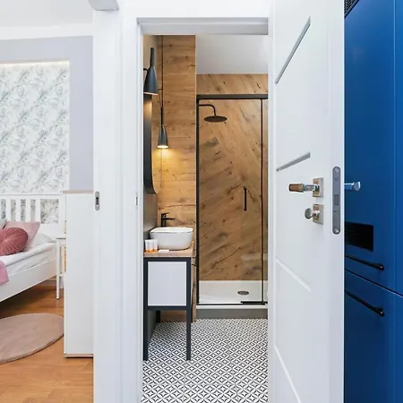 Sweet Family Chodkiewicza Rondo Grzegorzeckie By Renters Apartment