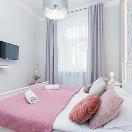 Apartamento Sweet Family Chodkiewicza Rondo Grzegórzeckie By Renters *