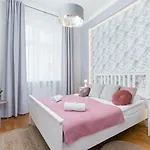 Sweet Family Chodkiewicza Rondo Grzegorzeckie By Renters