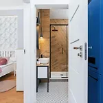 Sweet Family Chodkiewicza Rondo Grzegorzeckie By Renters Apartment